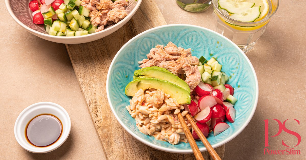 PowerSlim recepten - Pokébowl met tonijn en pittige rijst